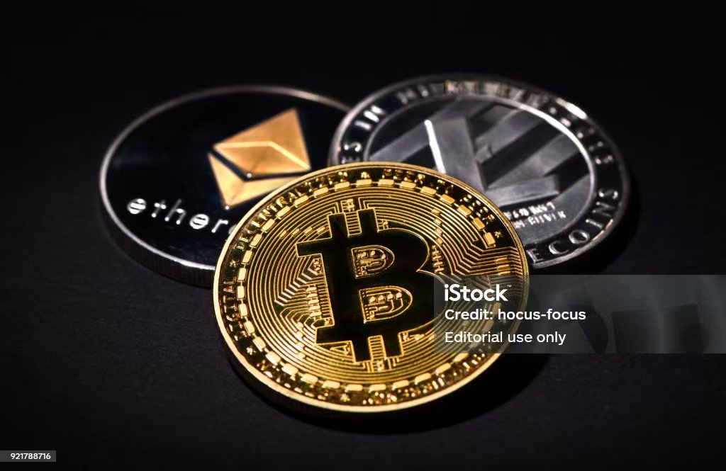 区块链和比特币是什么关系？技术与应用的深度解析  