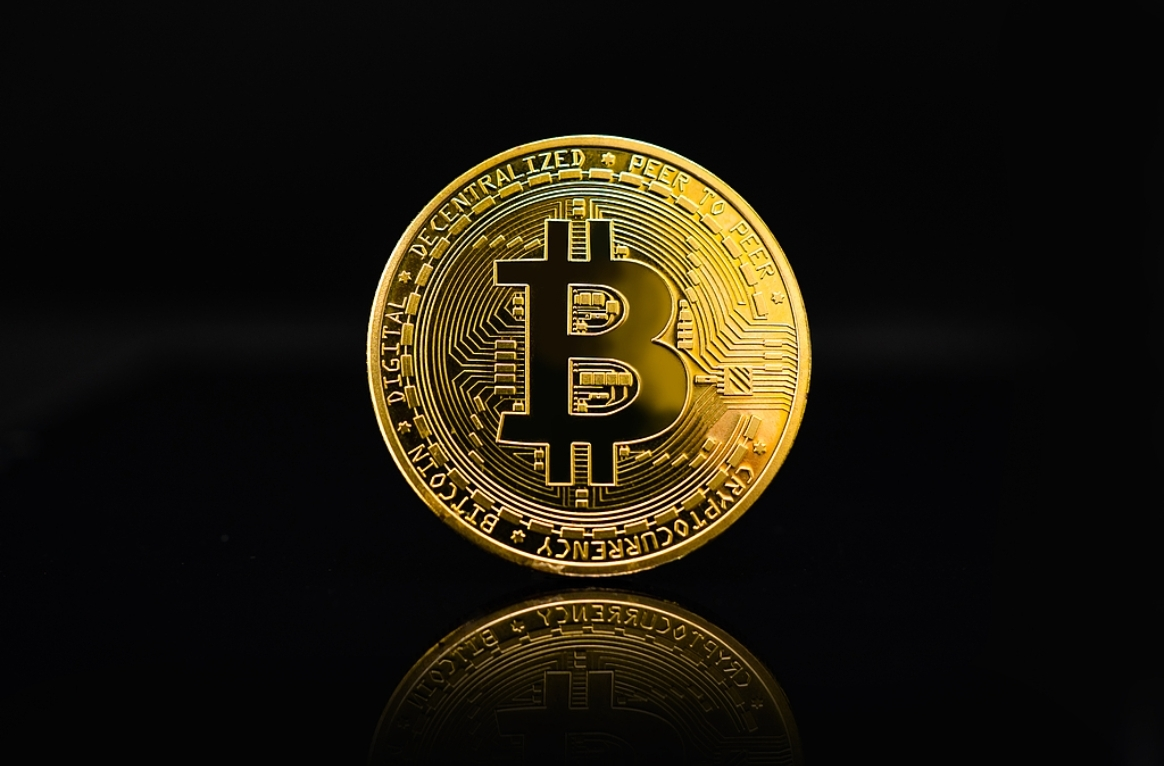 比特币和以太坊的投资区别究竟在哪里，普通投资者该如何选择？